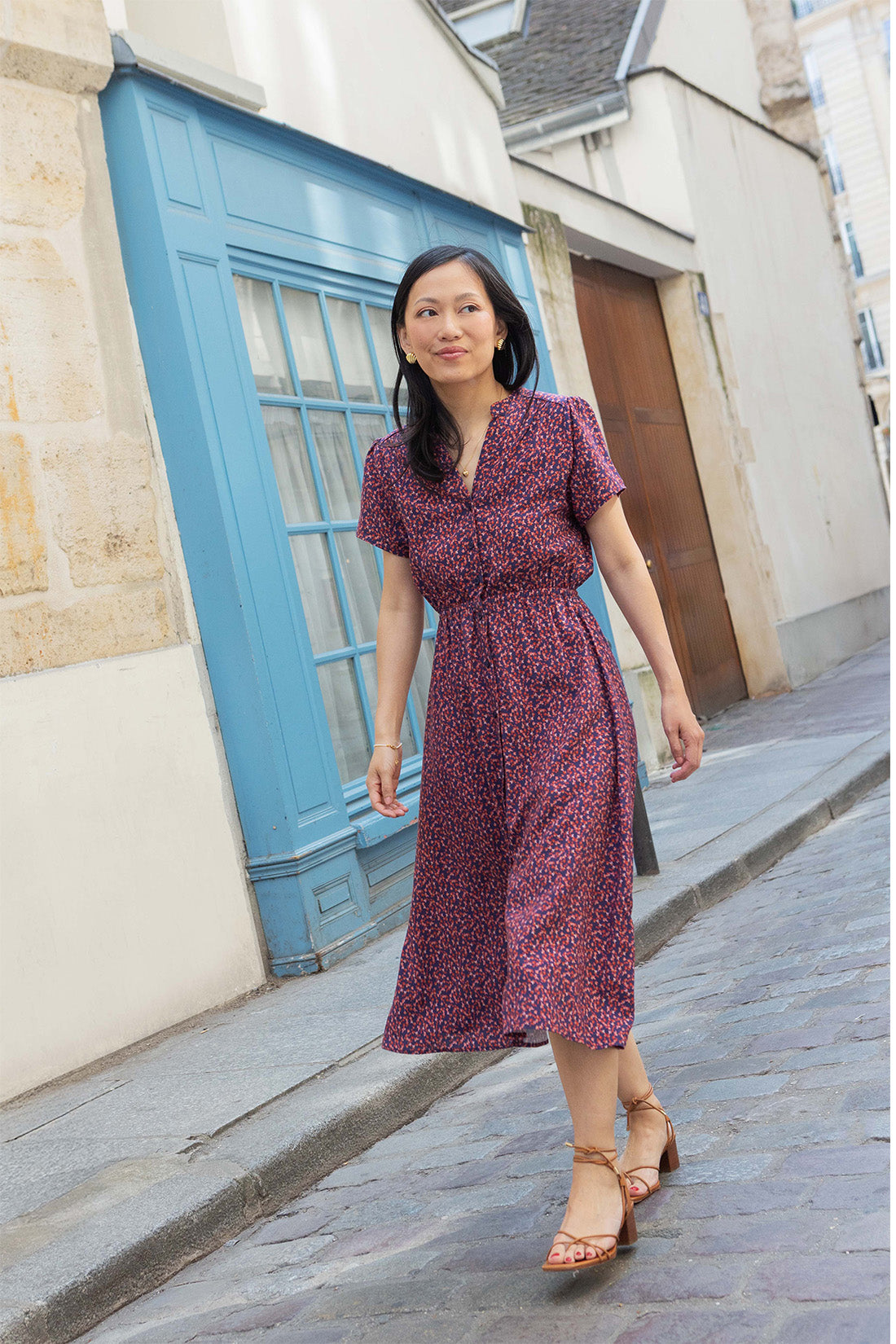 Petite-and-so-what-robe-floral-motif-midi-femme-petite
