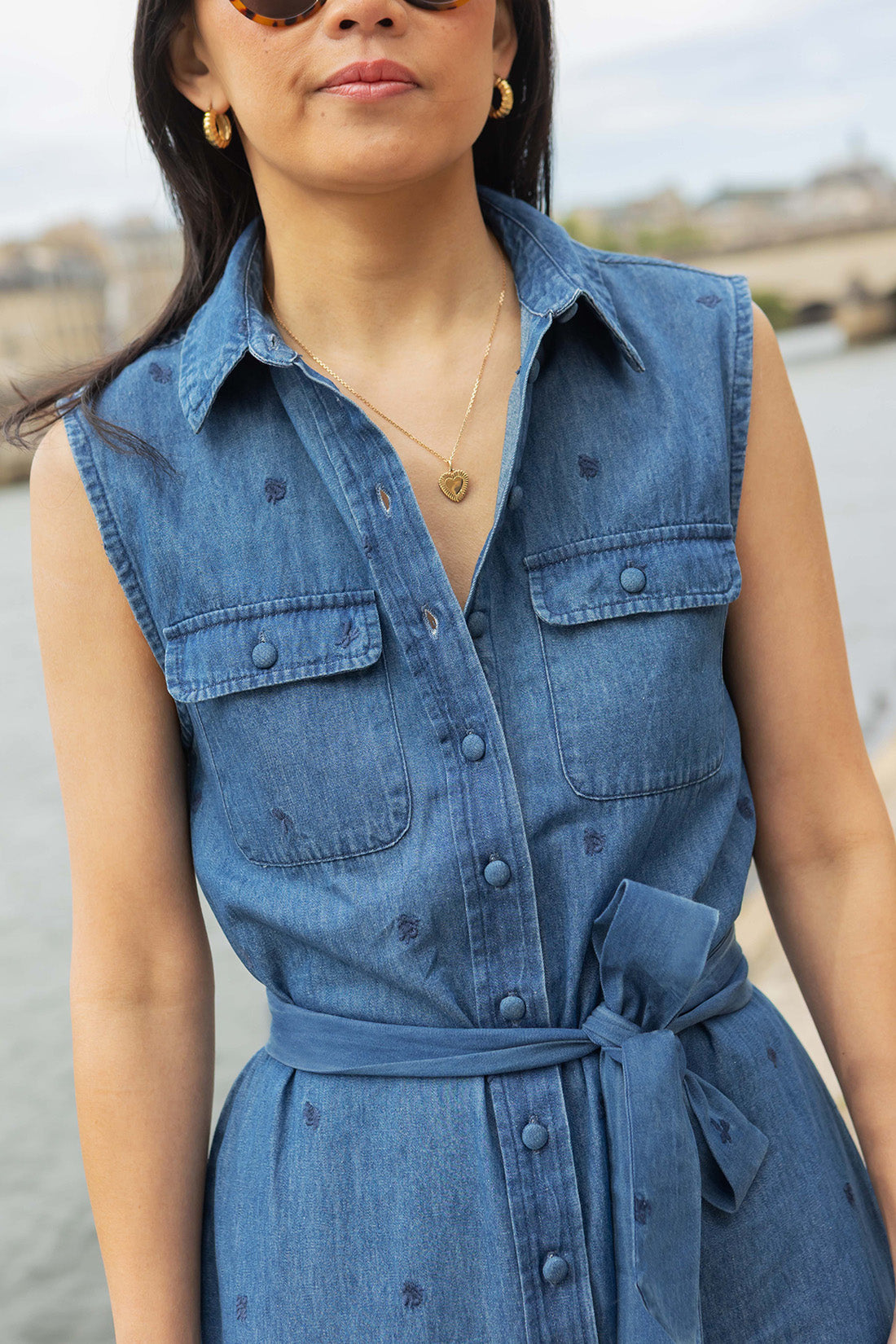 Petite-and-so-what-robe-jean-sans-manche-femme-petite-maren