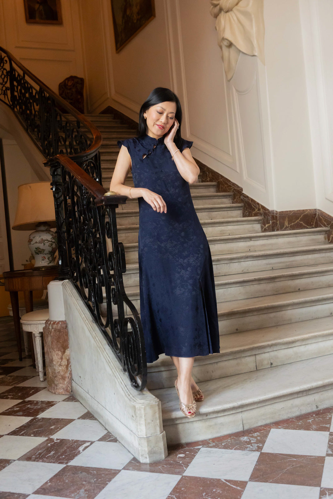 Petite-and-so-what-robe-mi-longue-femme-petite-bleu-marine-kim