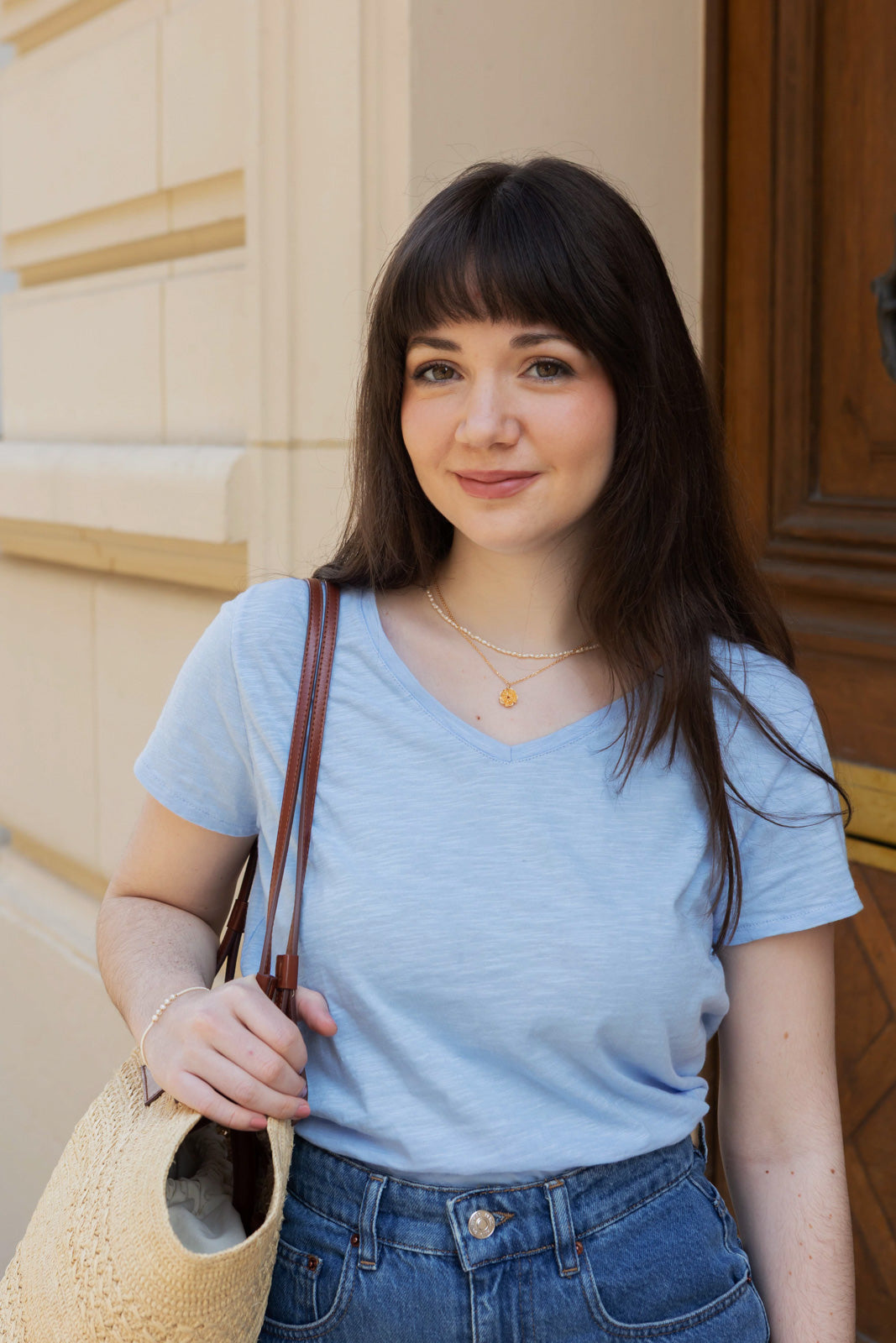 Petite-and-so-what-tee-shirt-bleu-clair-femme-petite-col-v-simone
