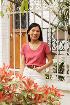 Petite-and-so-what-tee-shirt-rose-femme-petite-col-v-simone