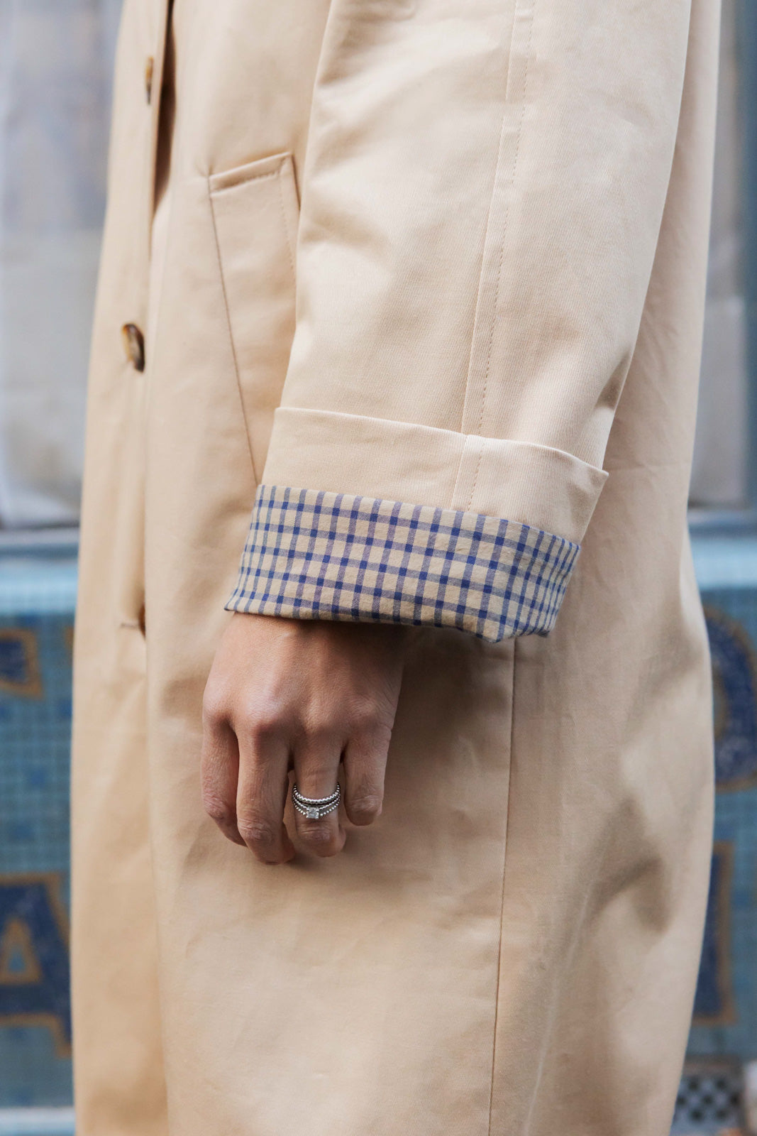 Petite-and-so-what-trench-coat-beige-long-femme-petite