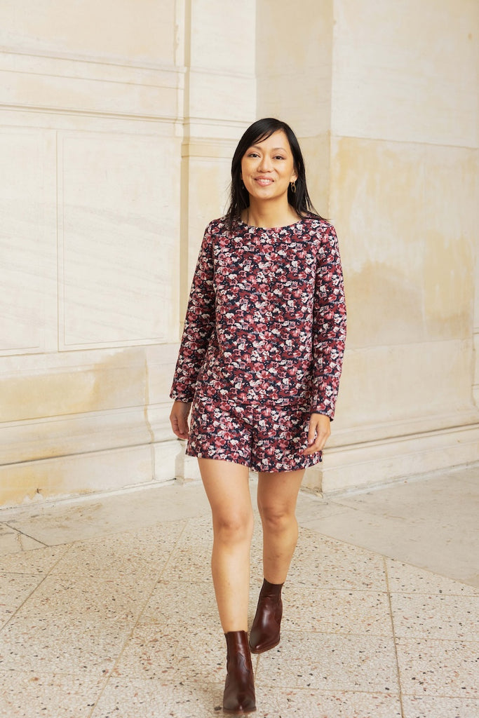 Petite_and_so_what_short_femme_petite_catherine_fleuri