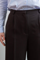 Lucy pants - chocolate - Petite So What