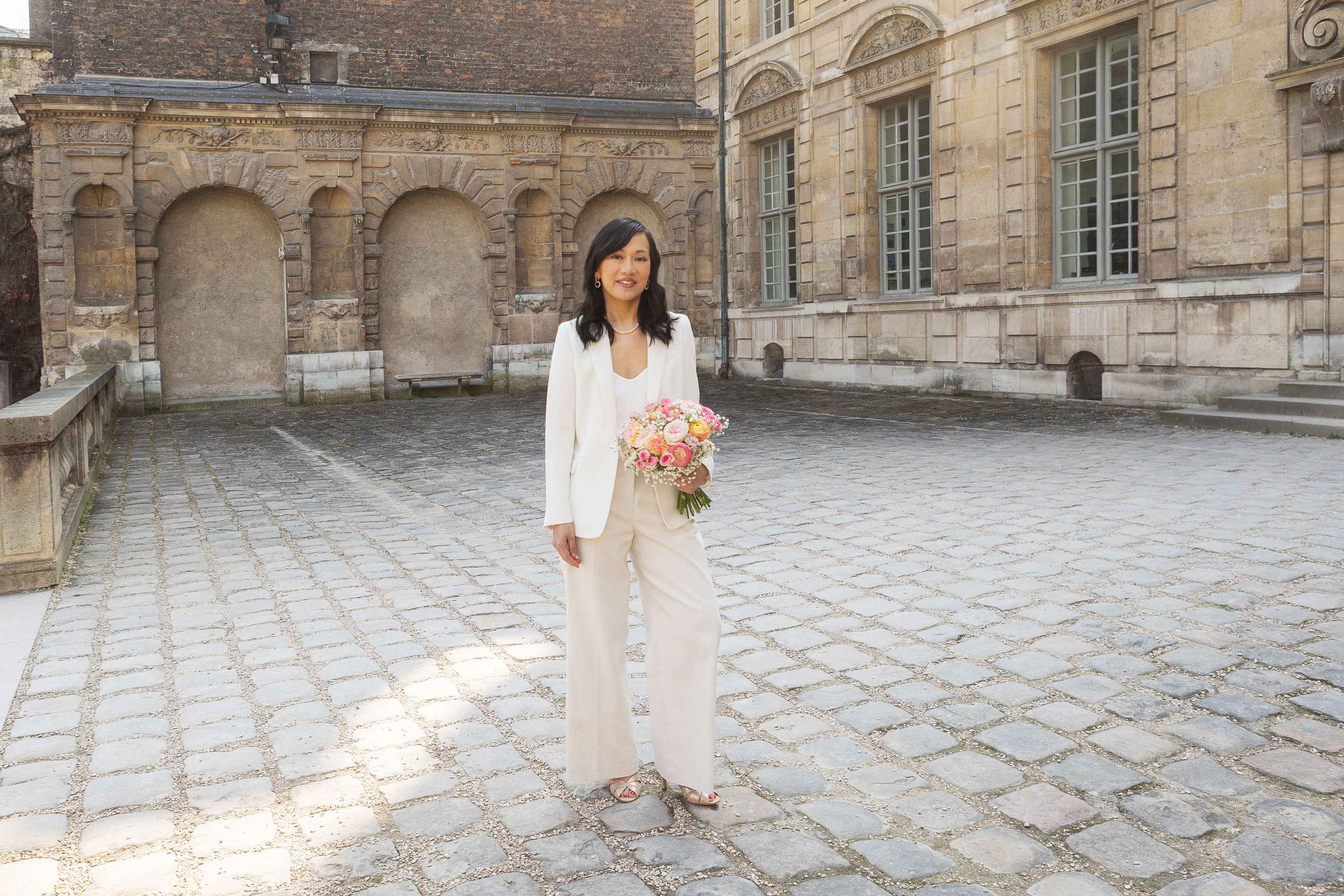 petite-and-so-what-ensemble-mariage-femme-petite-tailleur-elegant